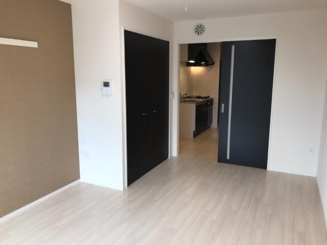 居室・リビング　室内