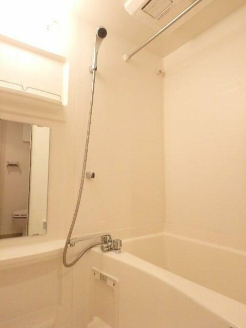 バス・シャワールーム　バスルーム