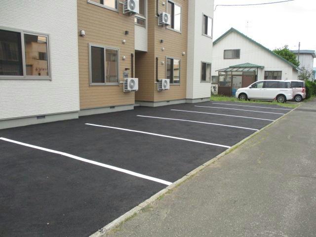 駐車場　駐車場