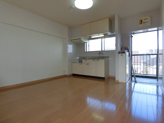 キッチン　ゆったりダイニングキッチン。（※参考写真）