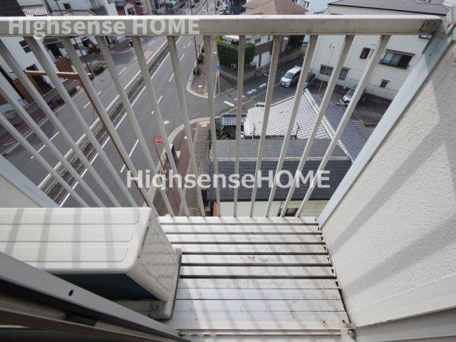 バルコニー　お洗濯にも便利なバルコニー付き