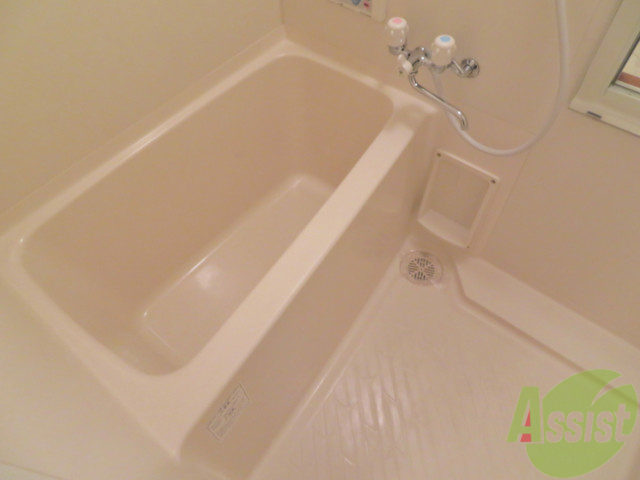 バス・シャワールーム　バスルームはこちらです。一日の疲れをここで癒して下さい。