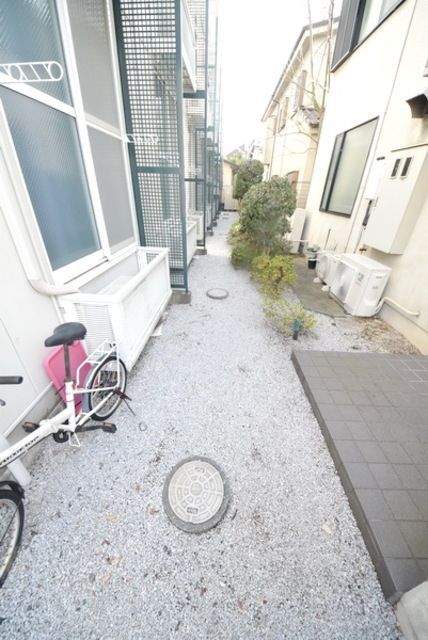 その他　★広々とした敷地内です★