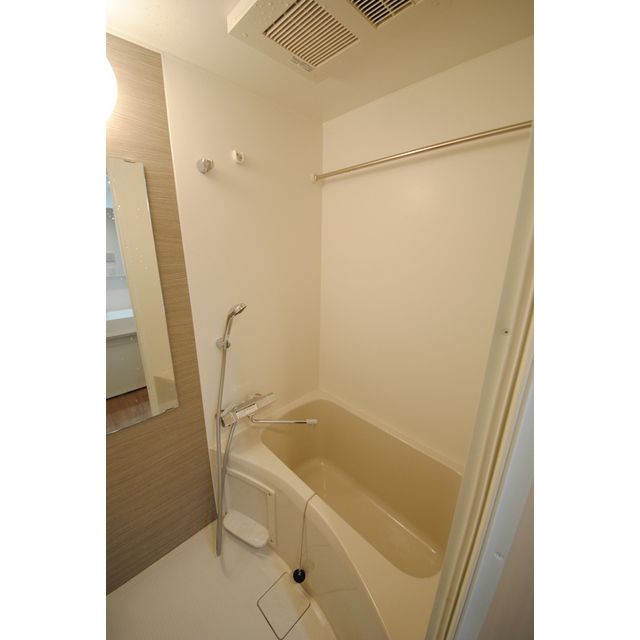 バス・シャワールーム　※別部屋の参考写真です。