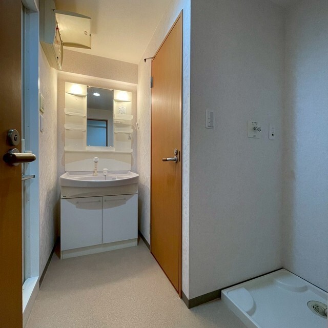 洗面設備　※参照／写真は８０１号／現況優先