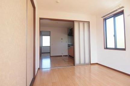 居室・リビング　広々としたお部屋です。