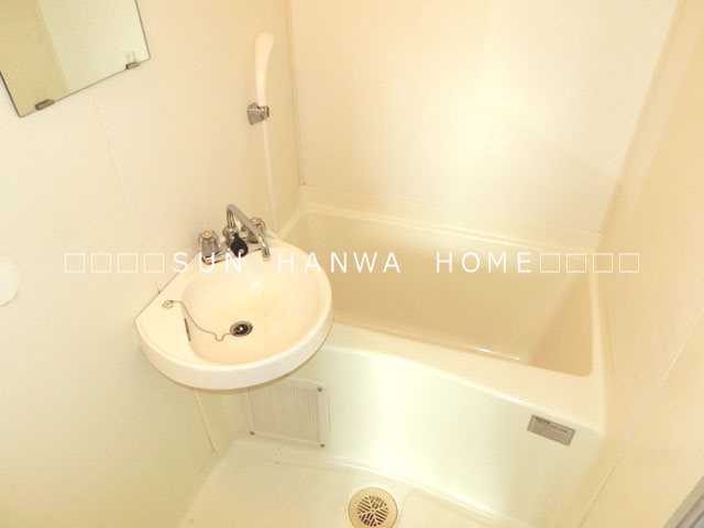 バス・シャワールーム　同物件別室施工例参考イメージ画像