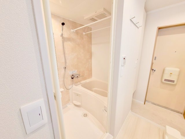 バス・シャワールーム　★新品のお風呂です★