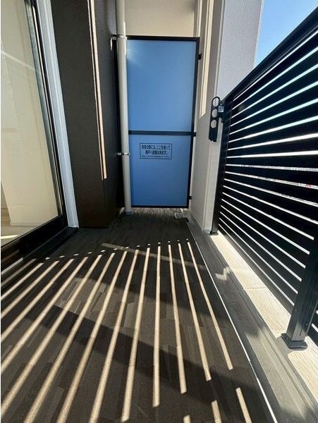 バルコニー　開放的で明るい空間を演出してくれるバルコニーです