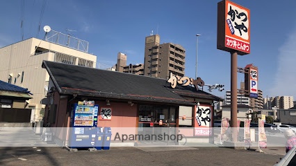 飲食店　かつや（飲食店）まで130m