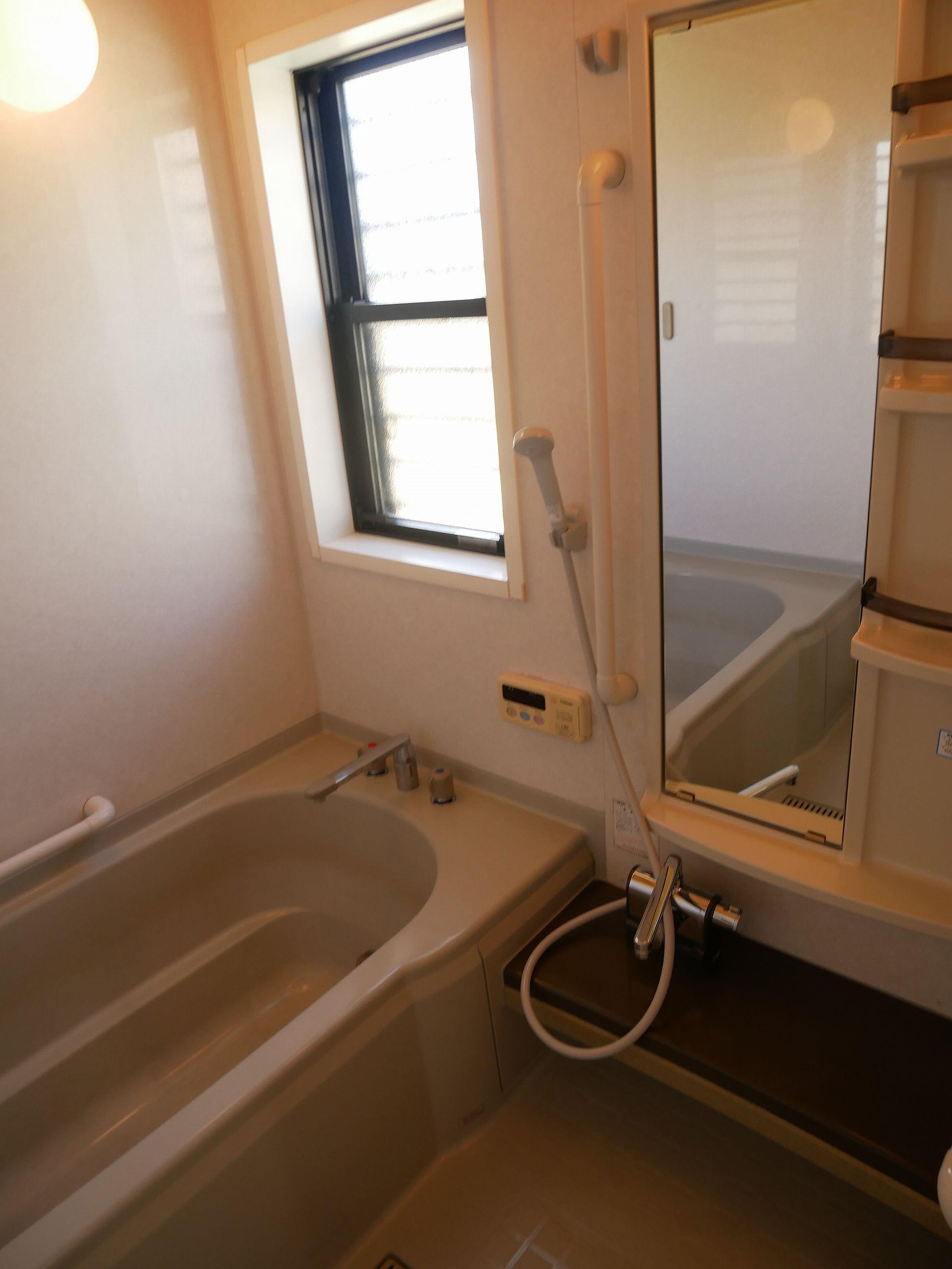 バス・シャワールーム　バス