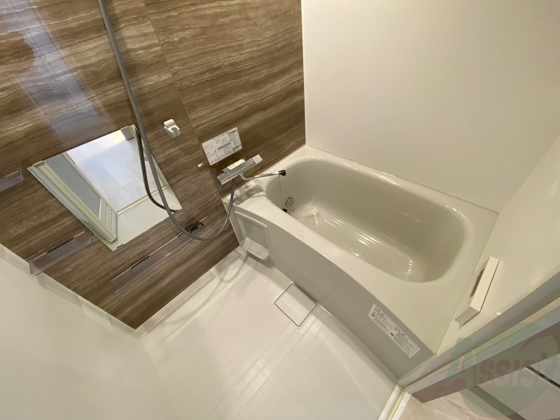 バス・シャワールーム　お風呂になります。一日の疲れを癒してくださいね。