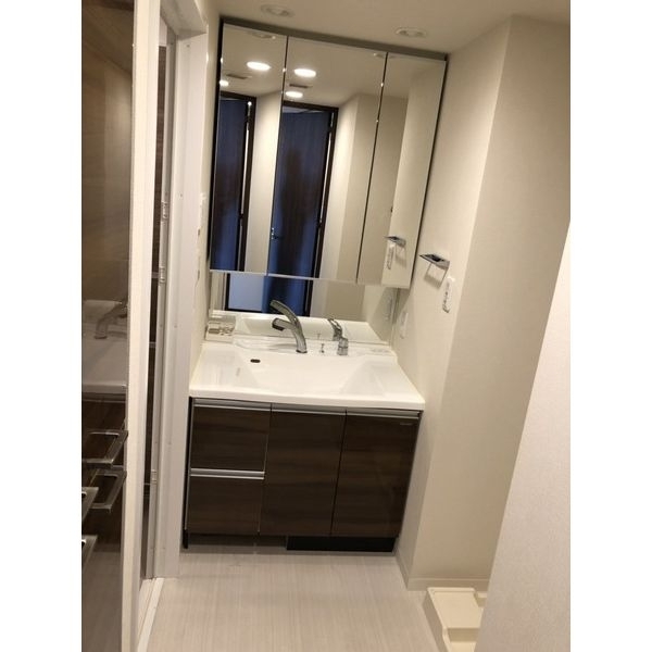 洗面設備　別室の参考写真です。※現況優先