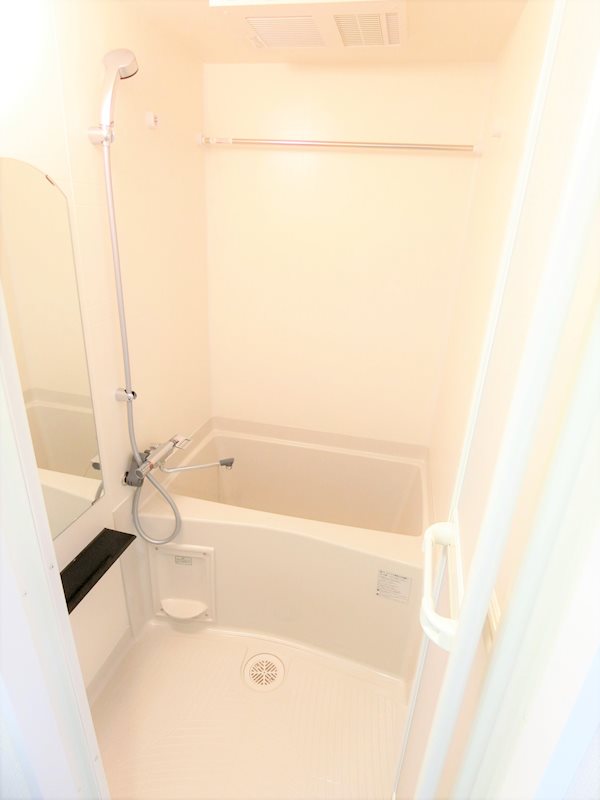 バス・シャワールーム　浴室乾燥機付き