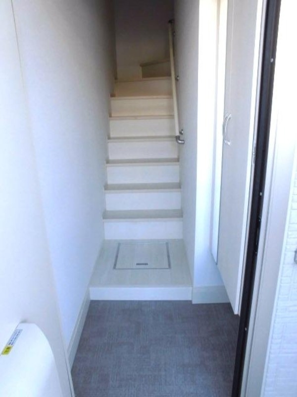 玄関　図面と現状に相違がある場合には現状を優先