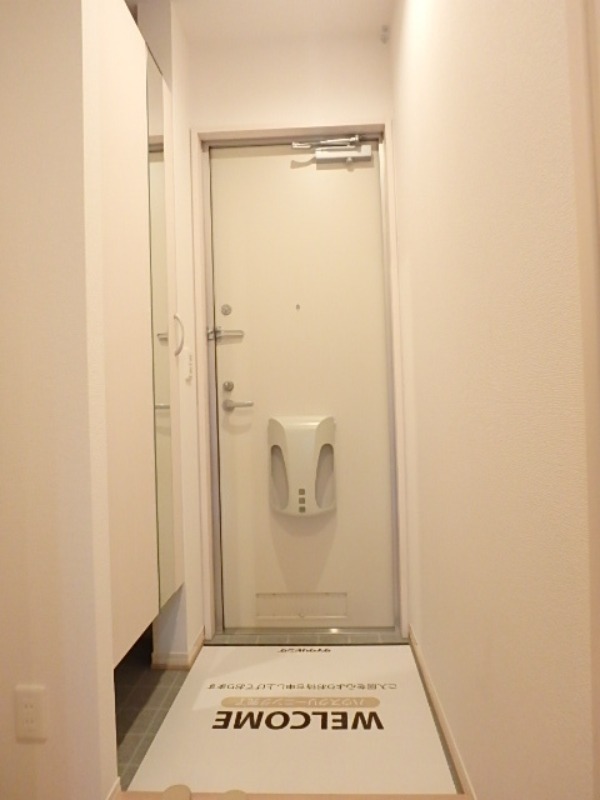 玄関　図面と現状に相違がある場合には現状を優先．．．