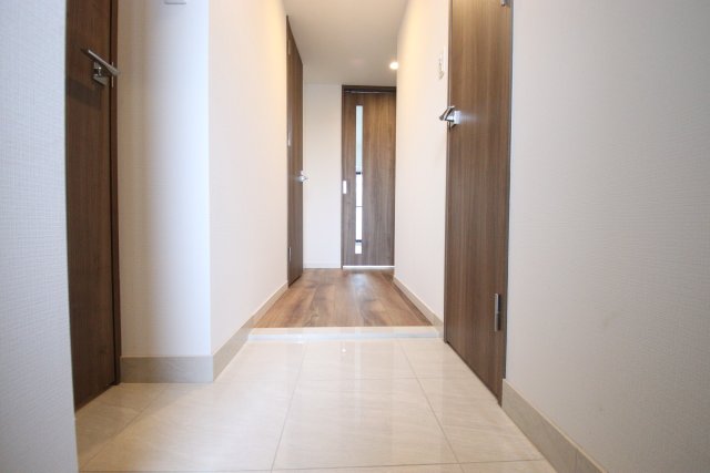 玄関　※別室の参考写真の為、現況優先です。