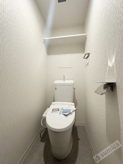 トイレ　温水洗浄便座付き♪♪