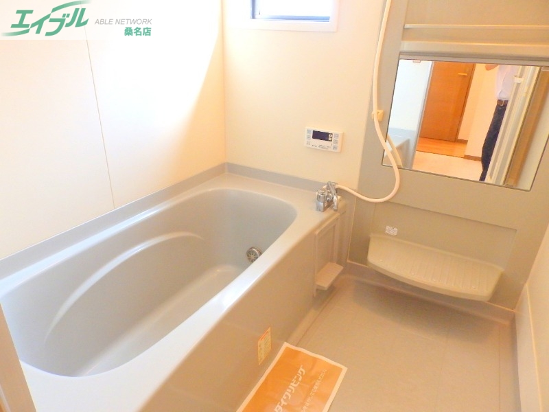 バス・シャワールーム　同物件別室の画像です