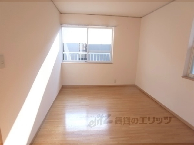 居室・リビング　６帖の洋室です