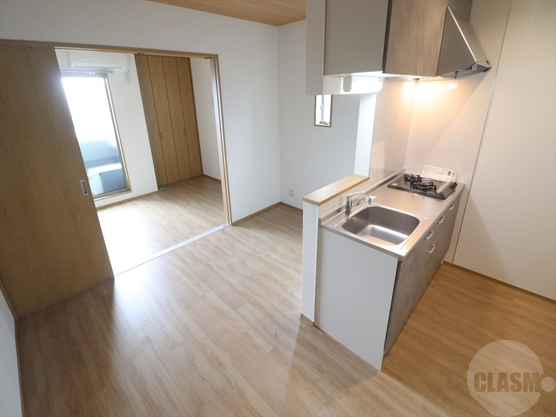 居室・リビング　８．４帖のリビングルーム