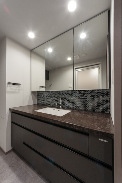 洗面設備　※写真は同タイプ住戸です。