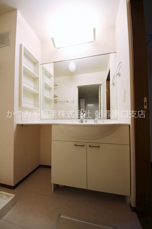 洗面設備　同物件別号室参考写真