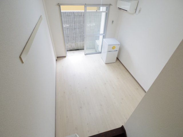 眺望　使い勝手のいい洋室です