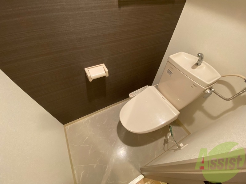 トイレ　ウォシュレット機能がついたトイレ。安心して使用できますね。