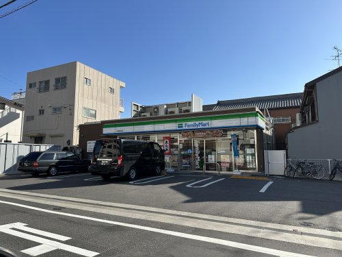 コンビニ　ファミリーマート 瑞穂亀城町店（コンビニ）まで382m