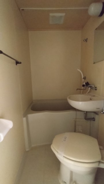 バス・シャワールーム　同物件別号室の写真です。