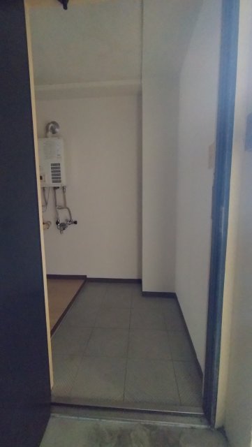 玄関　同物件別号室の写真です。