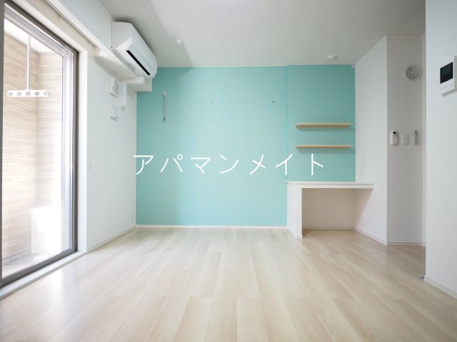 居室・リビング　明るい雰囲気のお部屋です