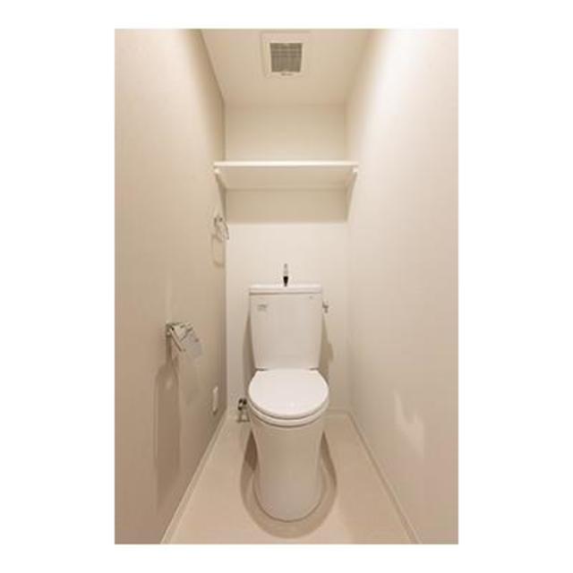 トイレ　※写真は同タイプ住戸です。