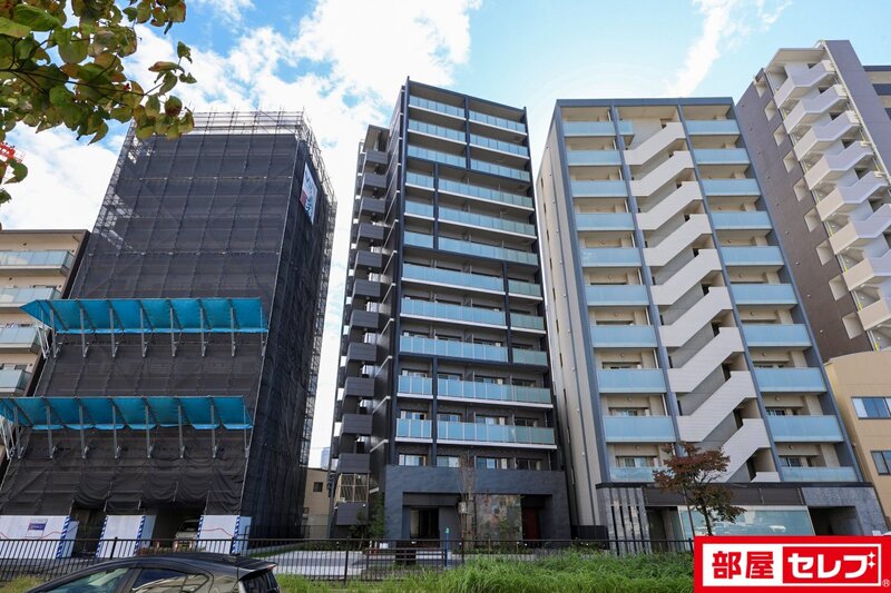 建物外観　建物　外観（横）