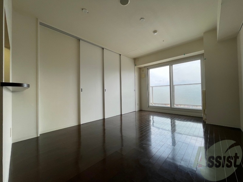 居室・リビング　広くてキレイなお部屋が広がっていて、充実した生活が送れそう。