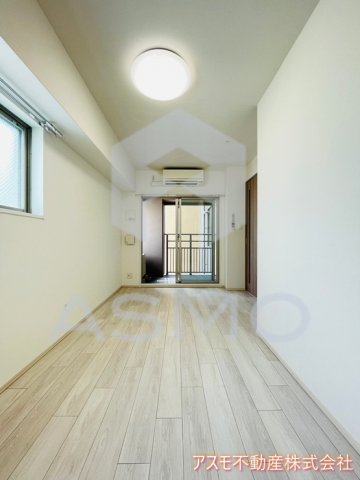 居室・リビング　※同物件　別間取り　参考写真