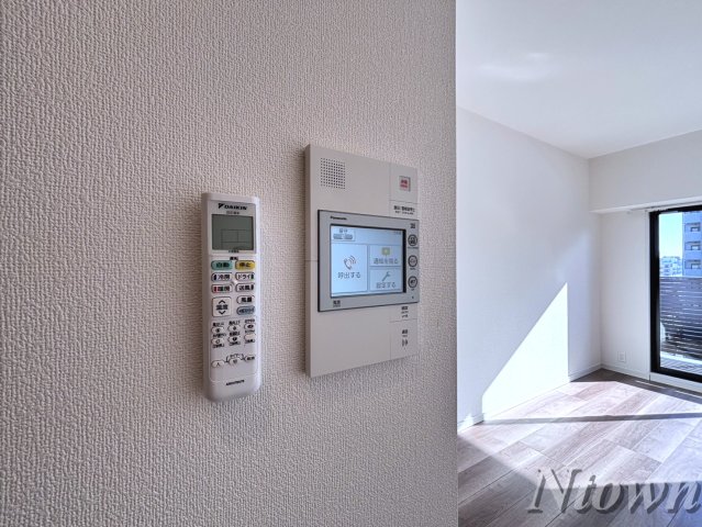 セキュリティ　モニター付きインターホンです