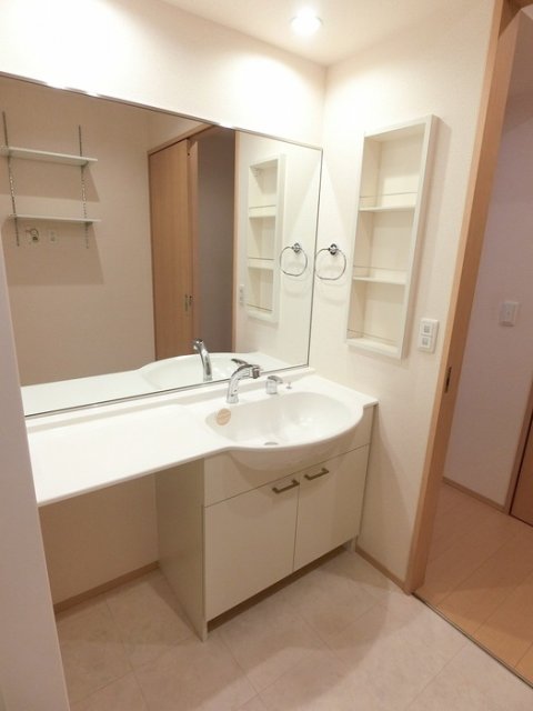 洗面設備　同物件別号室の写真です。