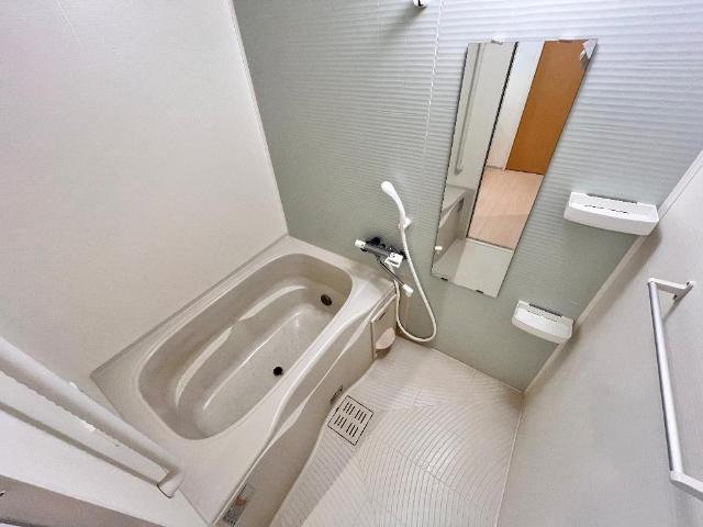 バス・シャワールーム　バス