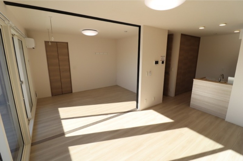 居室・リビング　図面と現状に相違がある場合には現状を優先