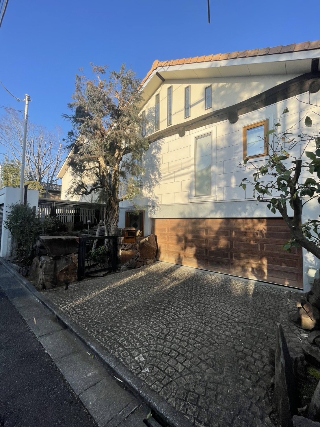 SUUMO】成城6丁目戸建て((株)アーバンコンサルタント提供)／東京都