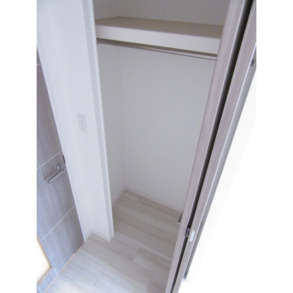 収納　上部も収納可能