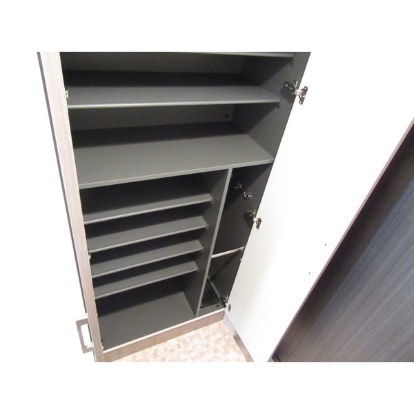 玄関　大容量！傘も置けます