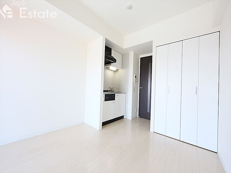 居室・リビング　内装