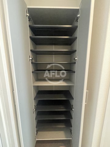 収納　アリビラ鶴橋　シューズボックス