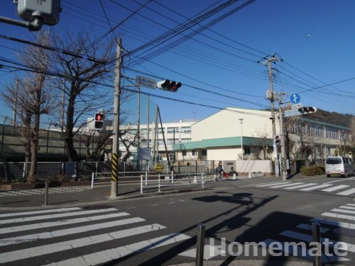 小学校　横浜市立西本郷小学校（小学校）まで268m