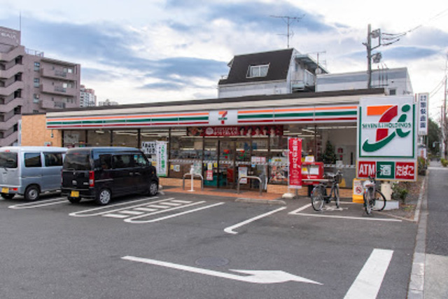 コンビニ　セブンイレブン八王子下柚木2丁目店（コンビニ）まで445m