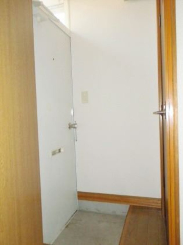 玄関　玄関　※概略資料につき現況を優先します。