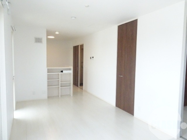 居室・リビング　カウンターキッチンです♪